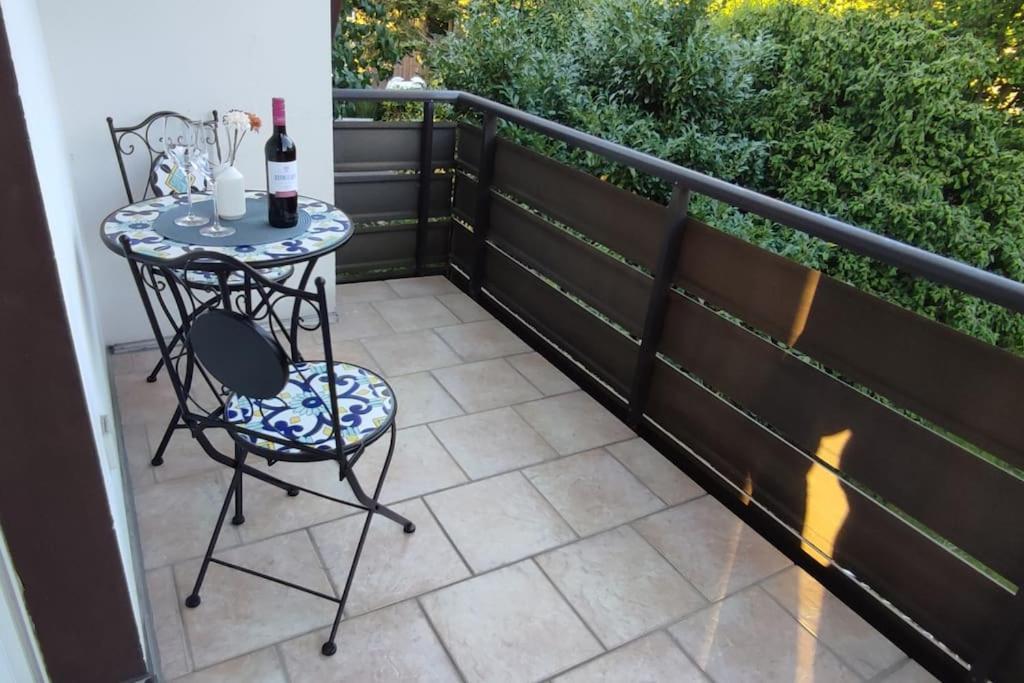 Apartment Am Waldrand Mit Großem Balkon *